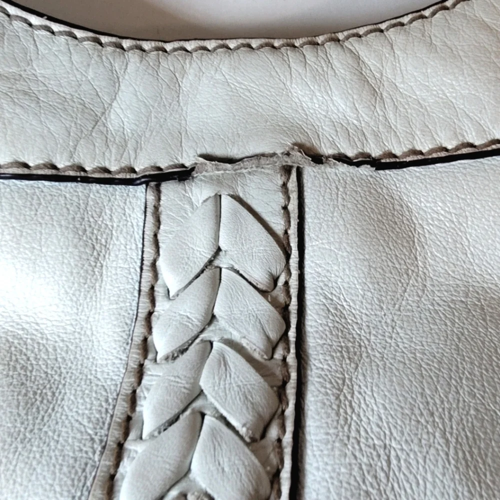 Tignanello crema shoulder bag extra large.
